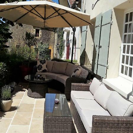 Le Montaigne Acomodação com café da manhã Saint-Alvère Exterior foto