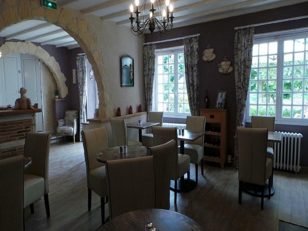 Le Montaigne Acomodação com café da manhã Saint-Alvère Exterior foto
